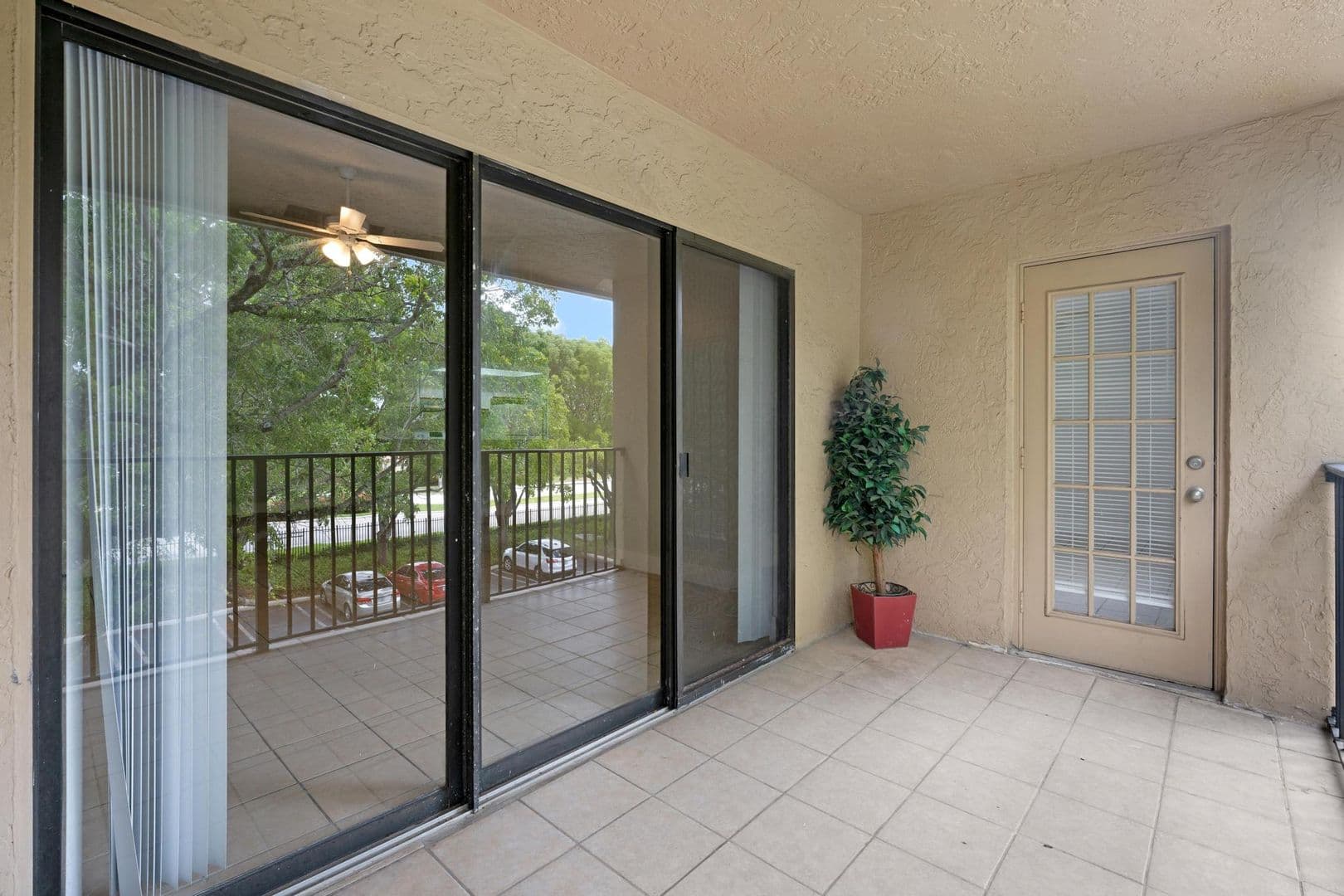 Coral Springs Condo: 9166 W Atlantic Blvd #1636