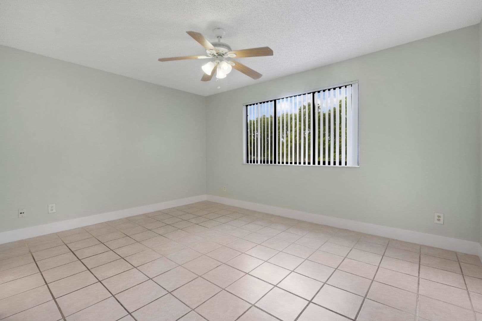 Coral Springs Condo: 9166 W Atlantic Blvd #1636