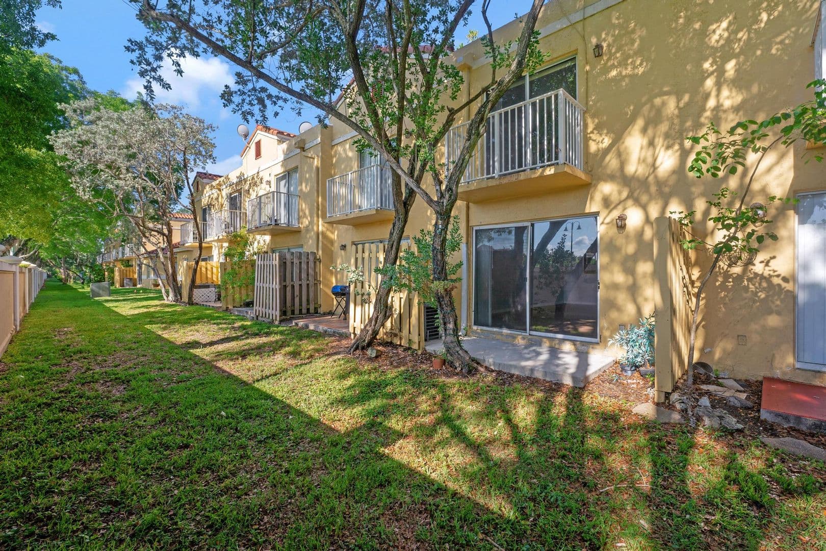Sunrise Townhome: 4080 NW 90 Ave