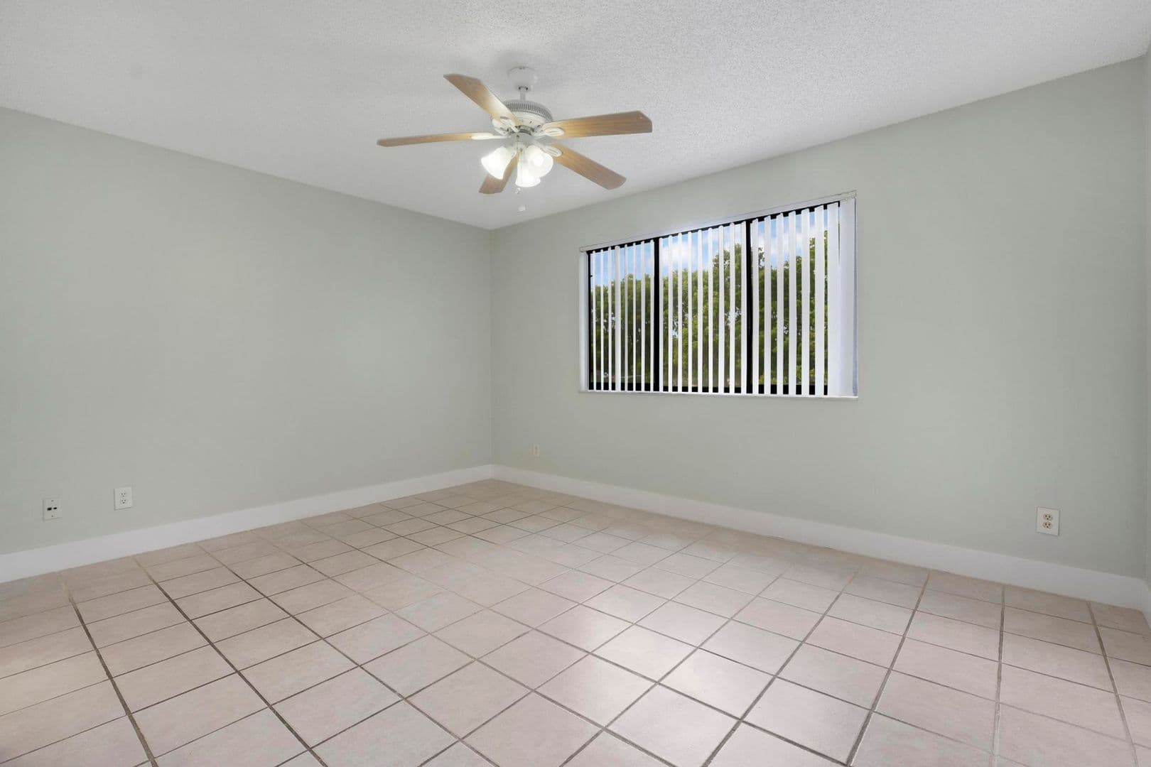 Coral Springs Condo: 9166 W Atlantic Blvd #1636