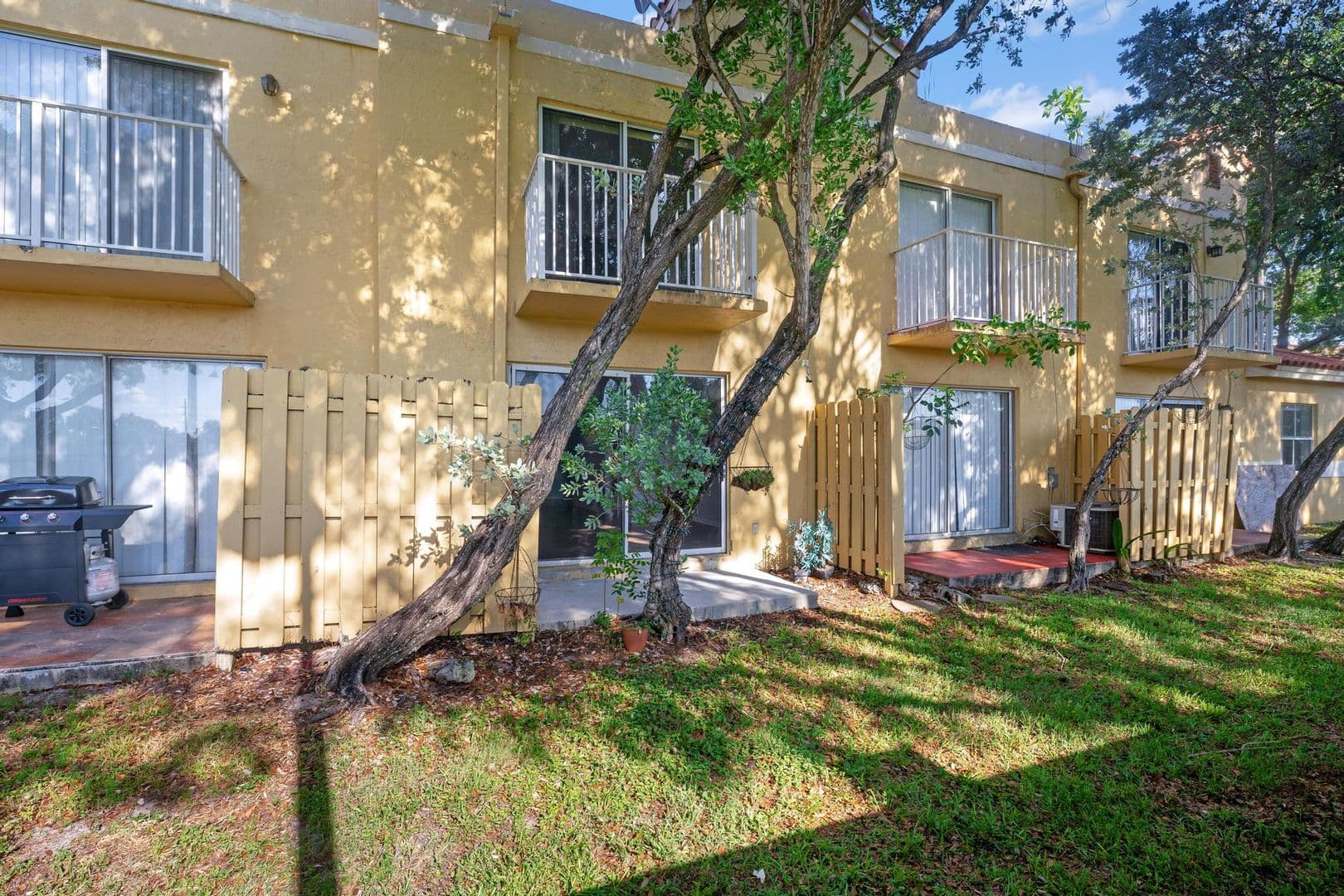 Sunrise Townhome: 4080 NW 90 Ave