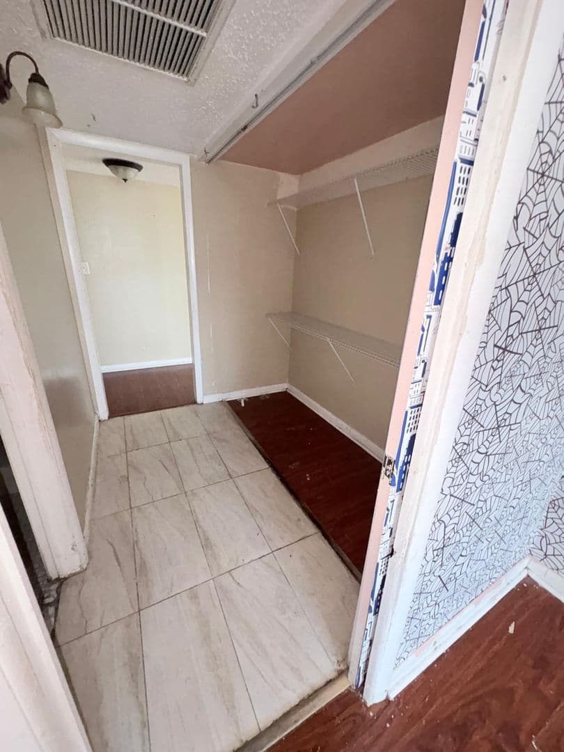 Lauderhill House: 4222 Inverrary Blvd Apt 4609