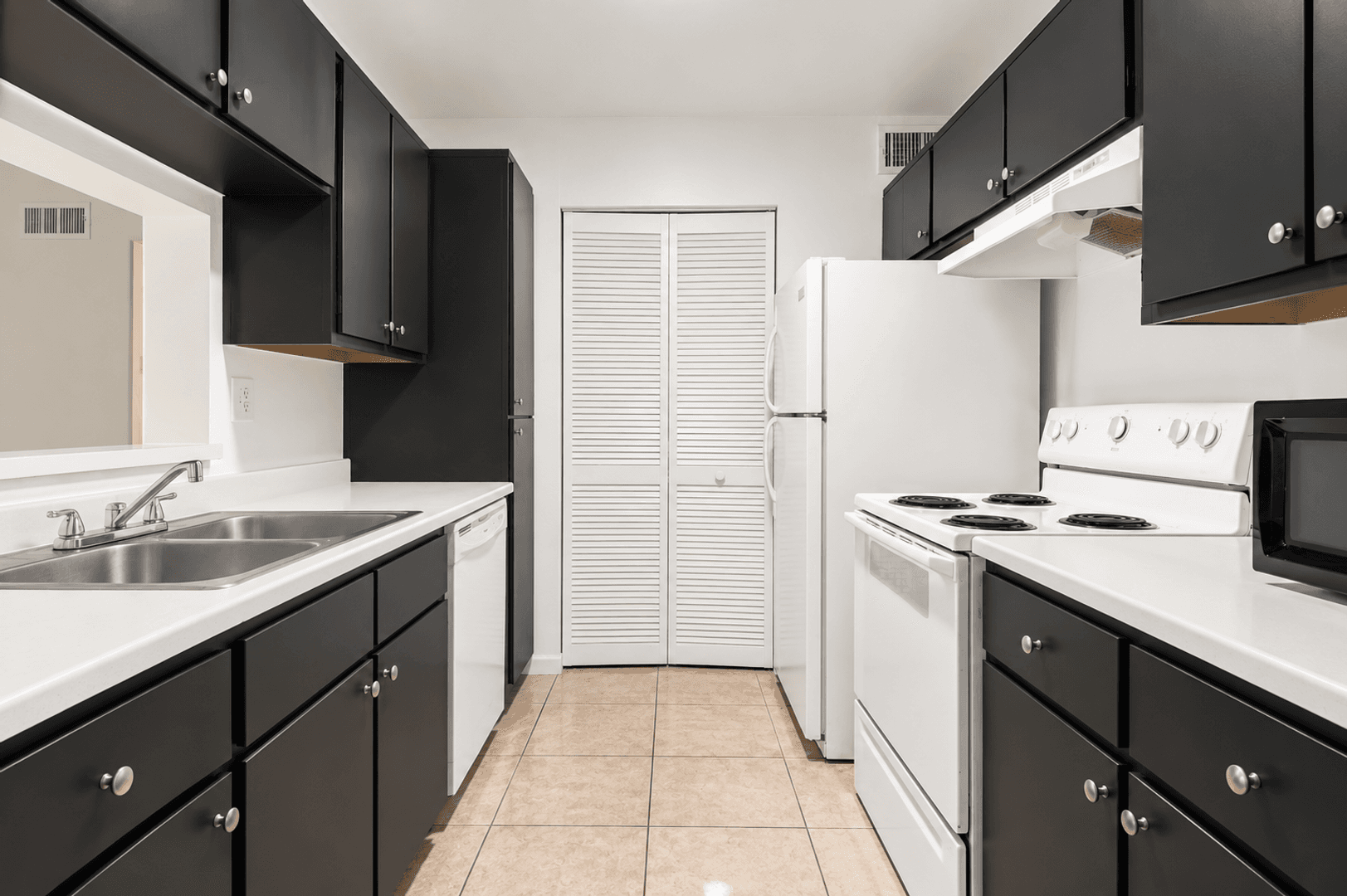 Sunrise House: 4088 NW 87 Ave