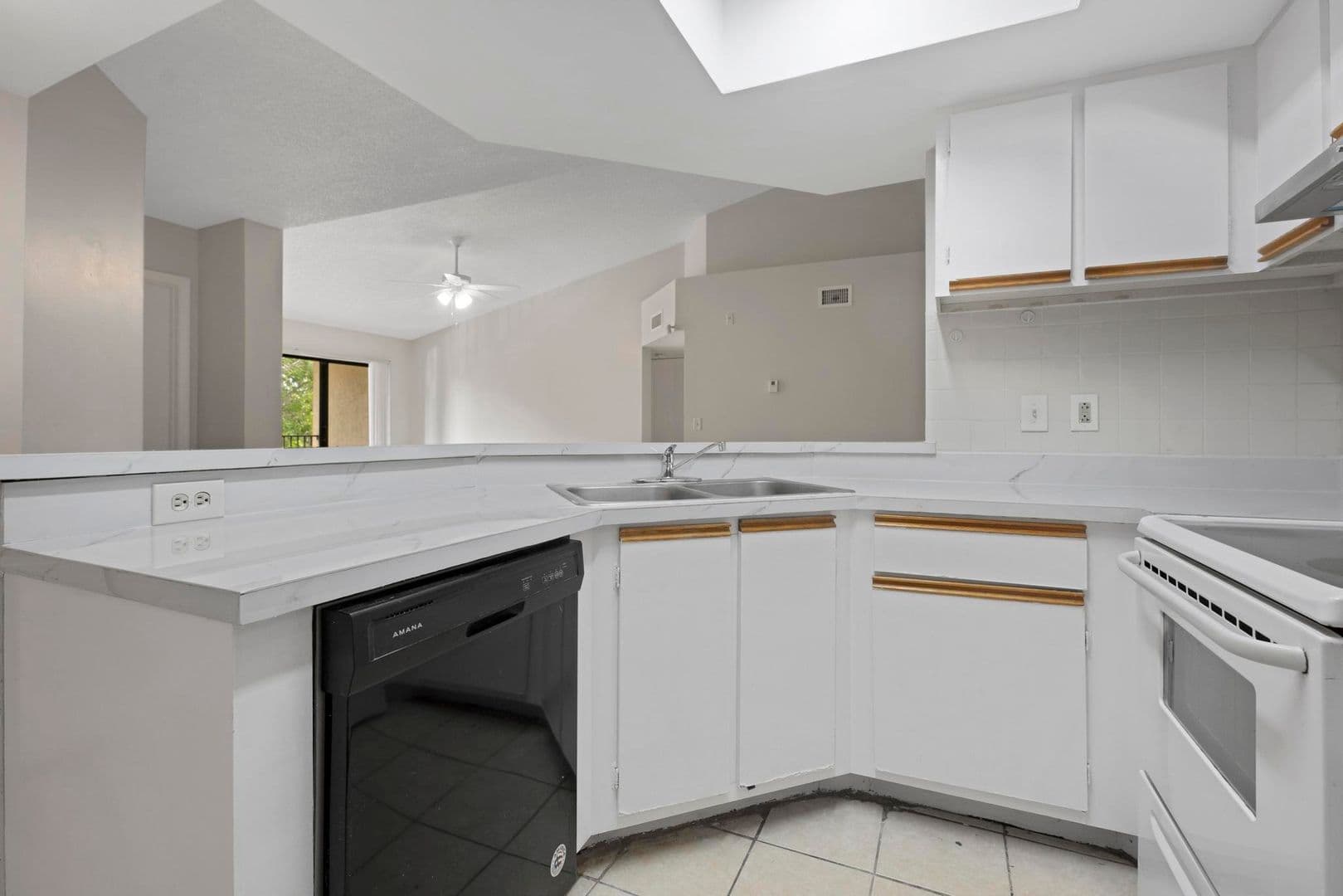 Coral Springs Condo: 9166 W Atlantic Blvd #1636