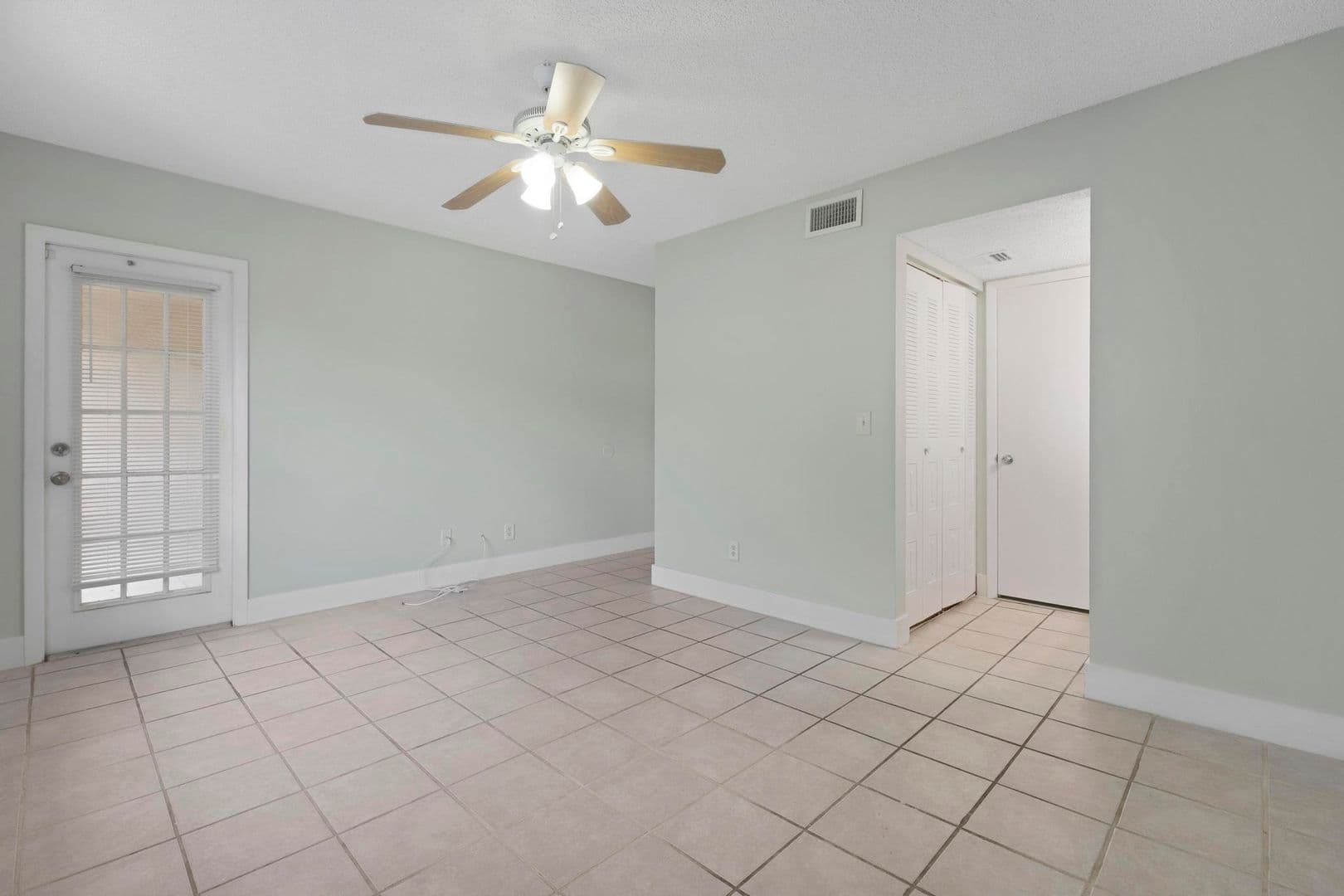 Coral Springs Condo: 9166 W Atlantic Blvd #1636