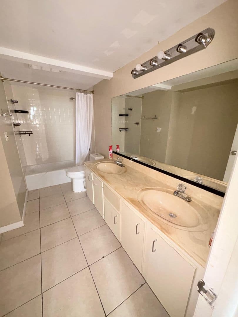 Lauderhill House: 4222 Inverrary Blvd Apt 4609