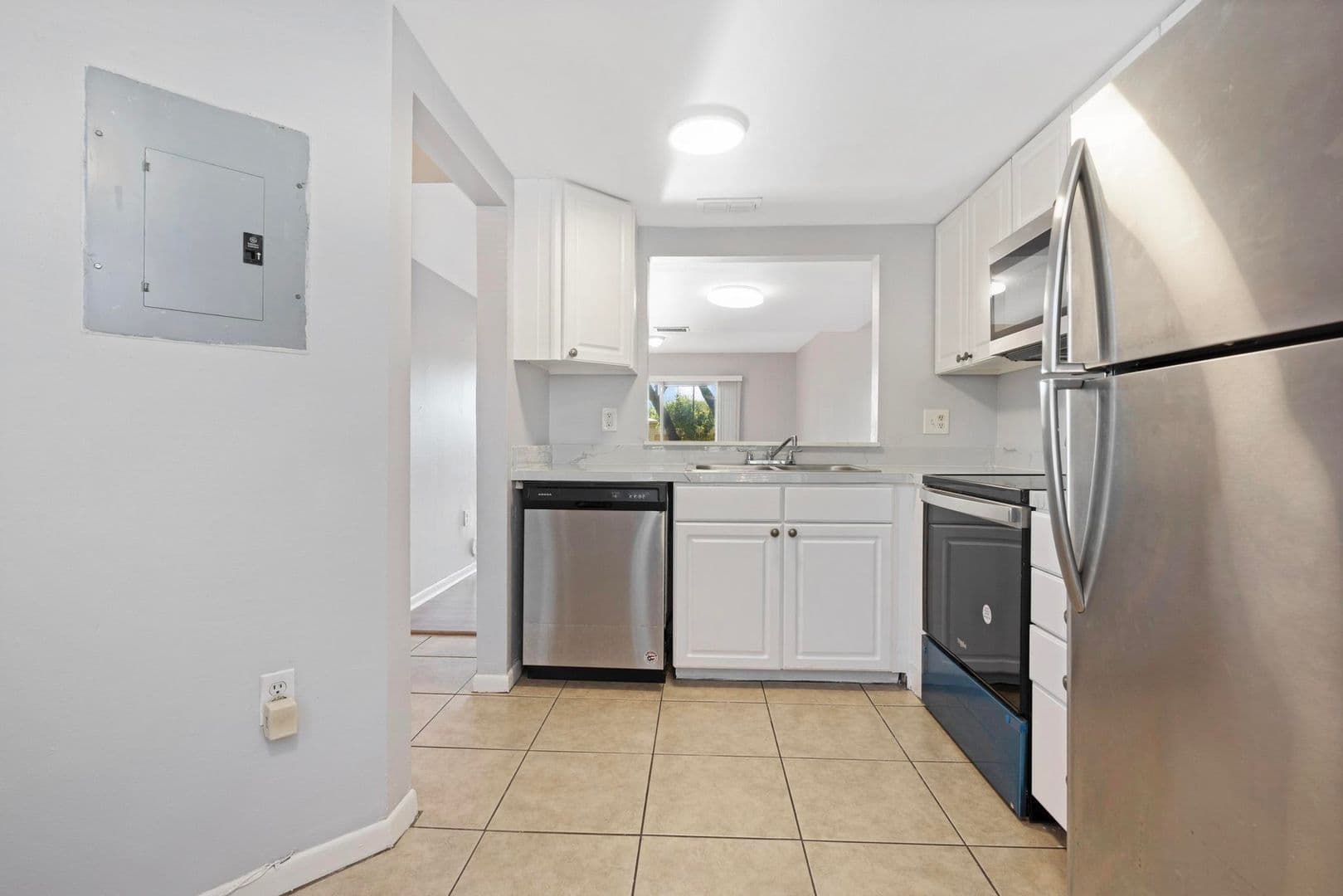 Sunrise Townhome: 4080 NW 90 Ave
