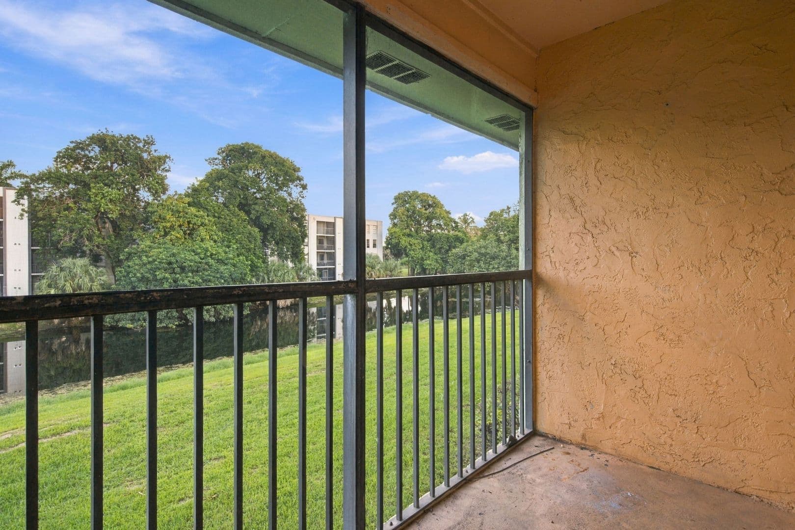 Sunrise House: 4088 NW 87 Ave
