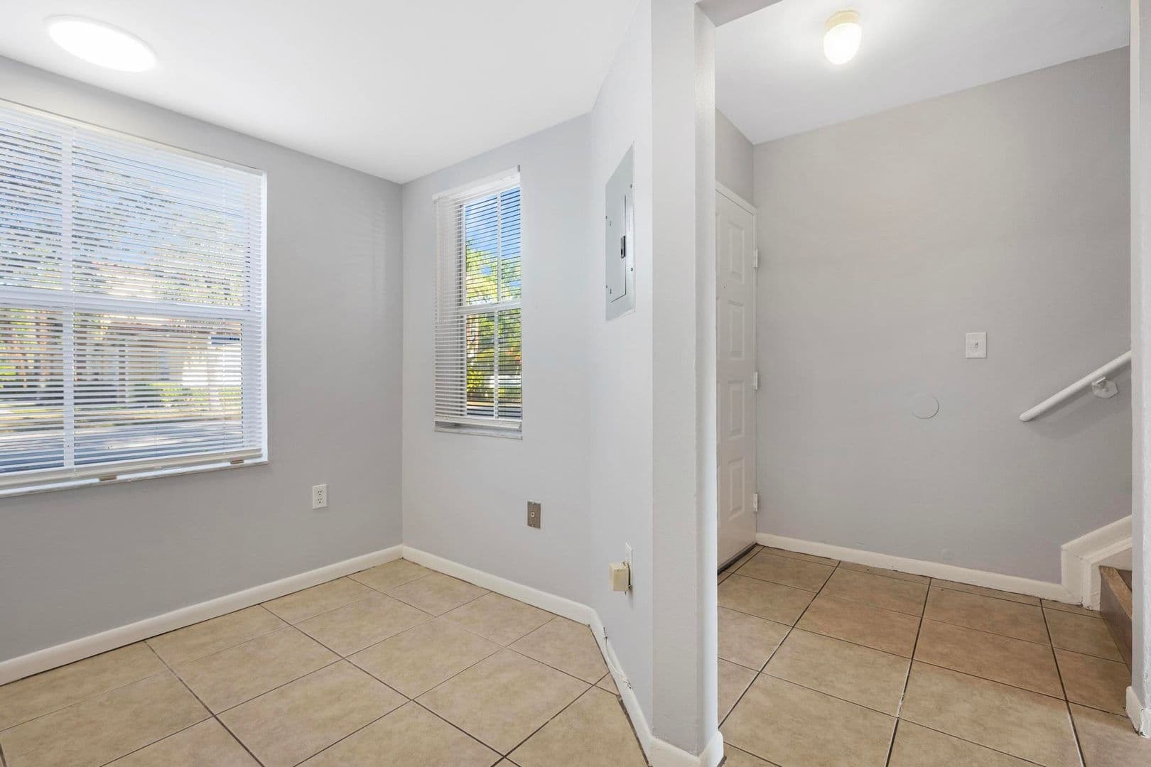 Sunrise Townhome: 4080 NW 90 Ave