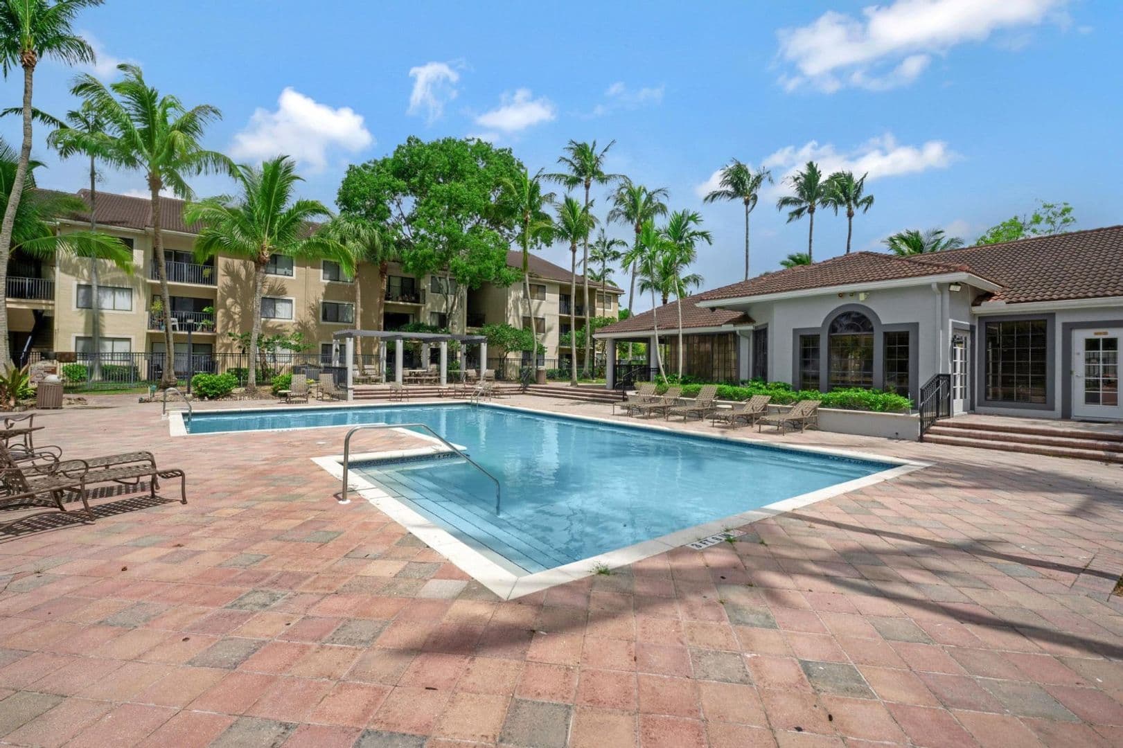 Coral Springs Condo: 9166 W Atlantic Blvd #1636