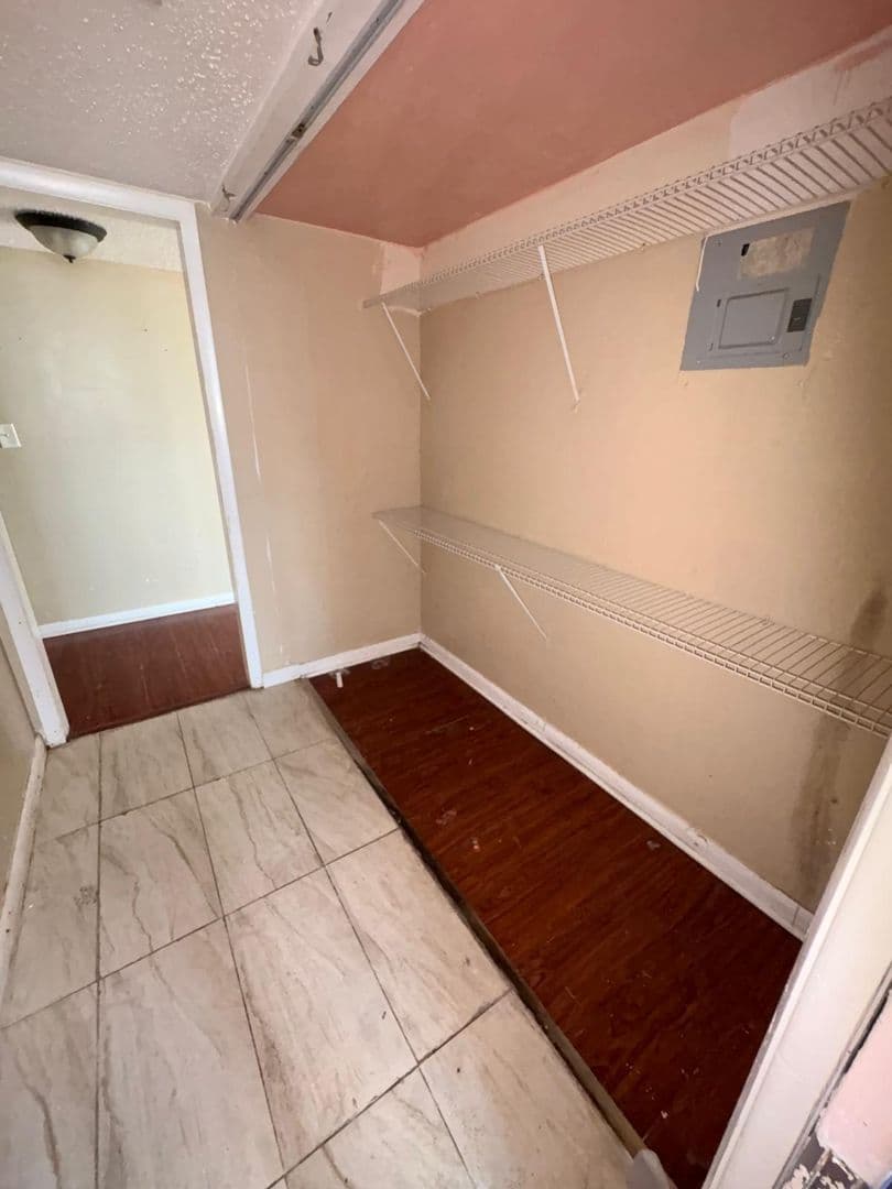 Lauderhill House: 4222 Inverrary Blvd Apt 4609