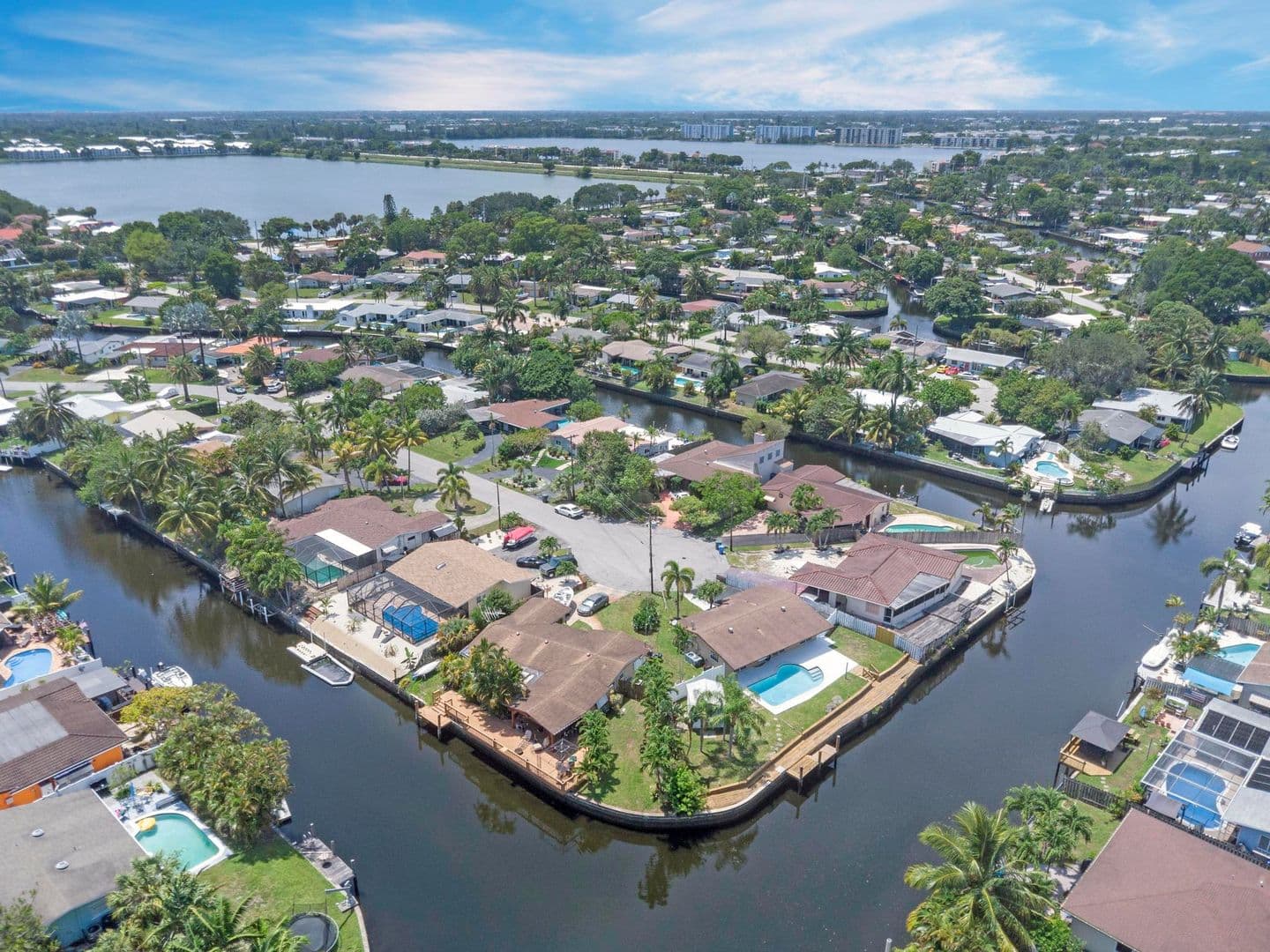 Oakland Park House: 1820 NW 33Rd ST