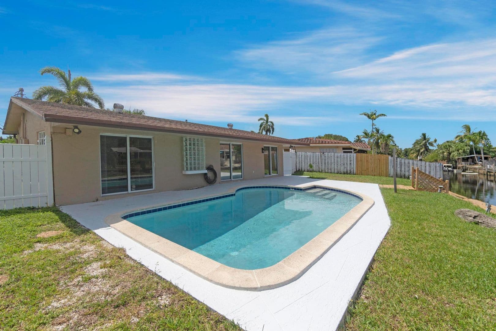 Oakland Park House: 1820 NW 33Rd ST