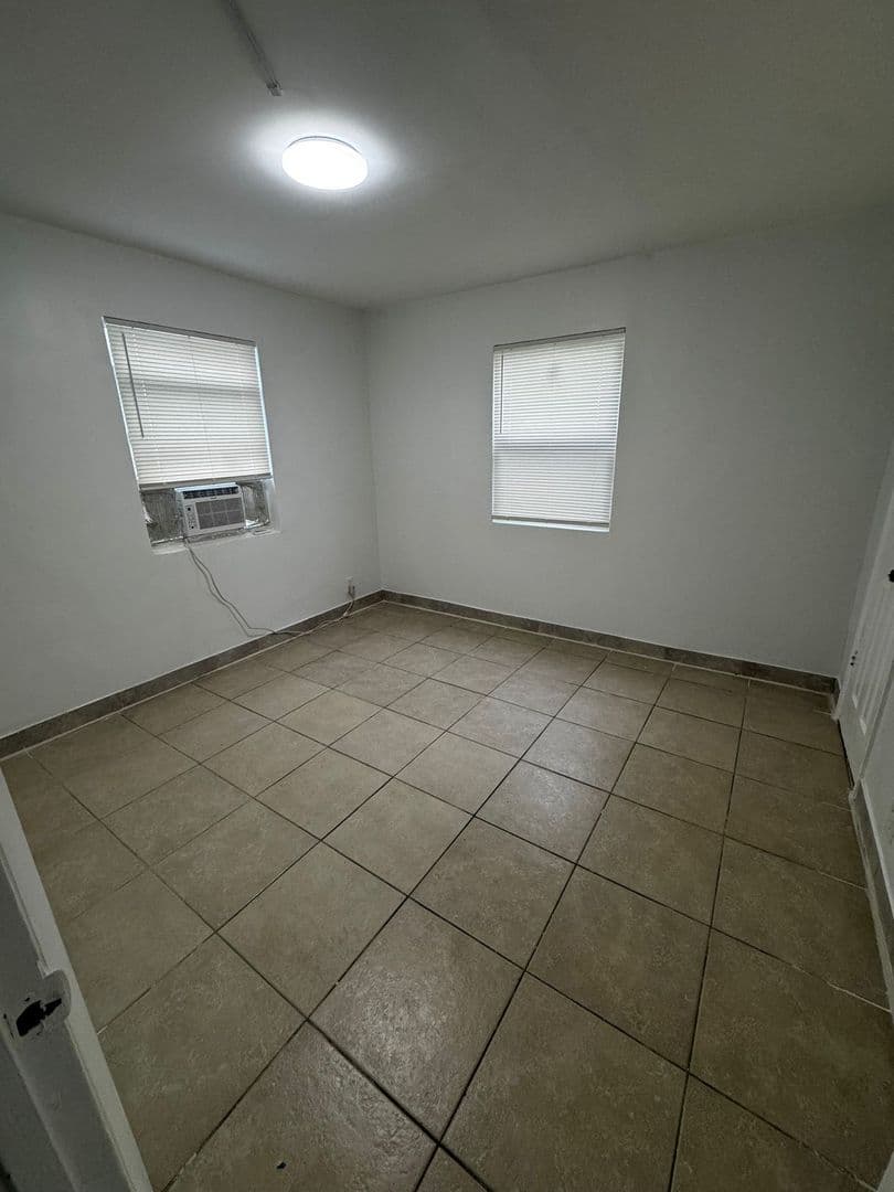 West Palm Beach Apartment: 1104 State Street