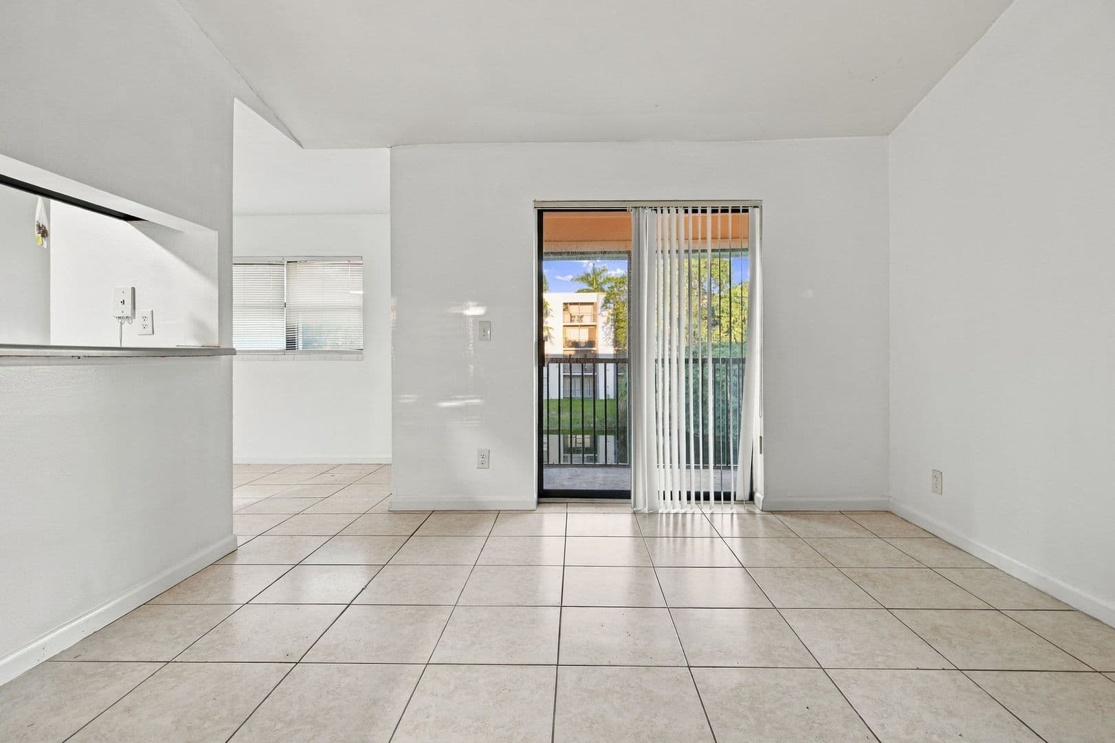 Sunrise House: 4088 NW 87 Ave