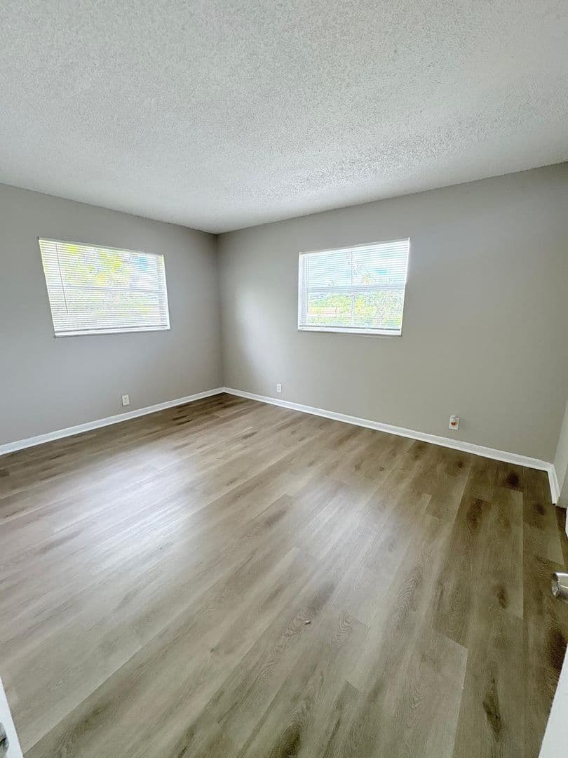 Ft. Lauderdale Apartment: 1015 NE 17 Ave