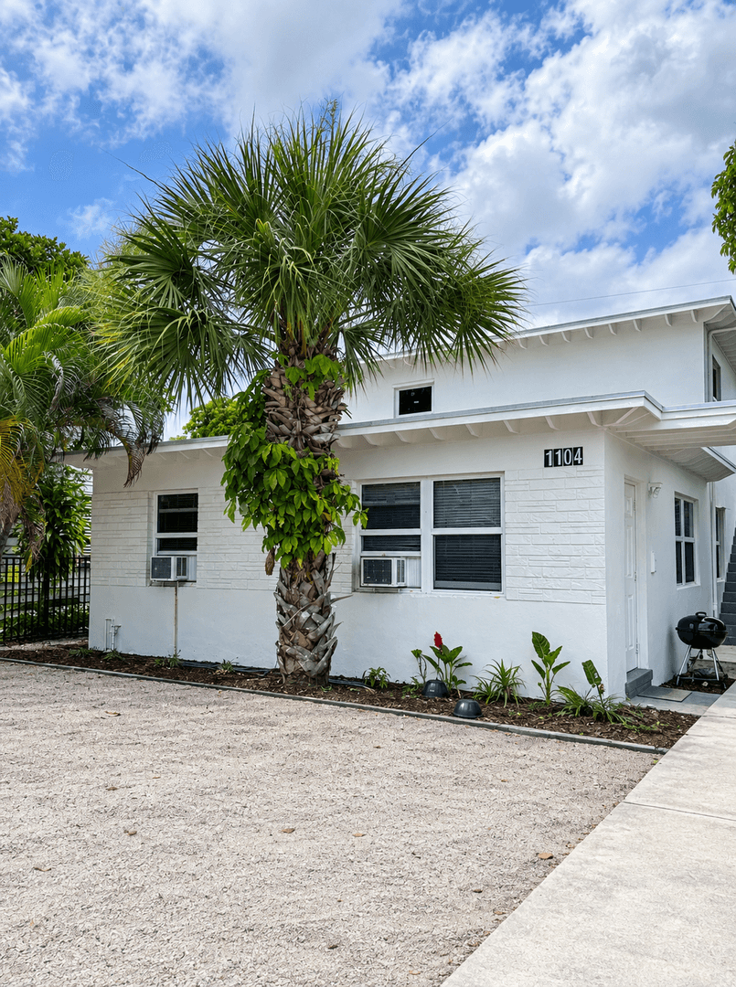 West Palm Beach Apartment: 1104 State Street