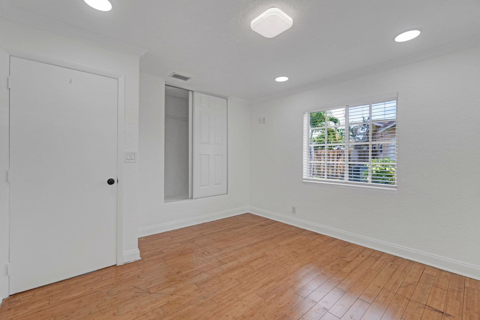 Oakland Park House: 1820 NW 33Rd ST