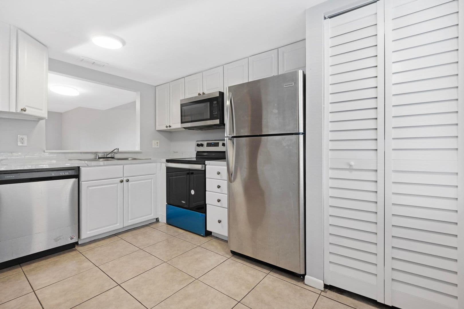 Sunrise Townhome: 4080 NW 90 Ave