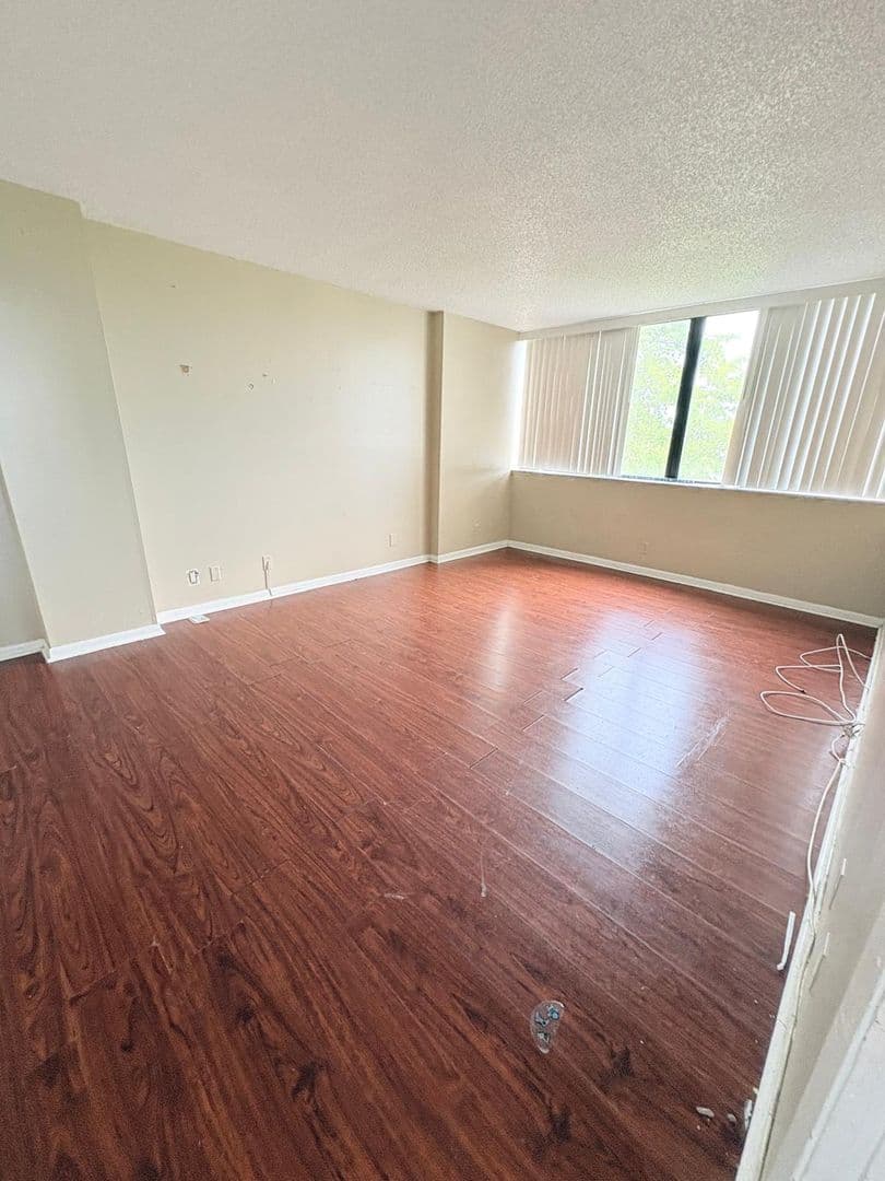 Lauderhill House: 4222 Inverrary Blvd Apt 4609