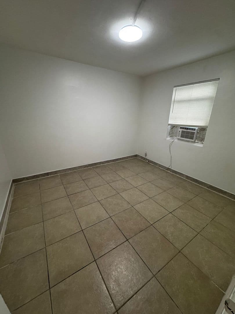 West Palm Beach Apartment: 1104 State Street
