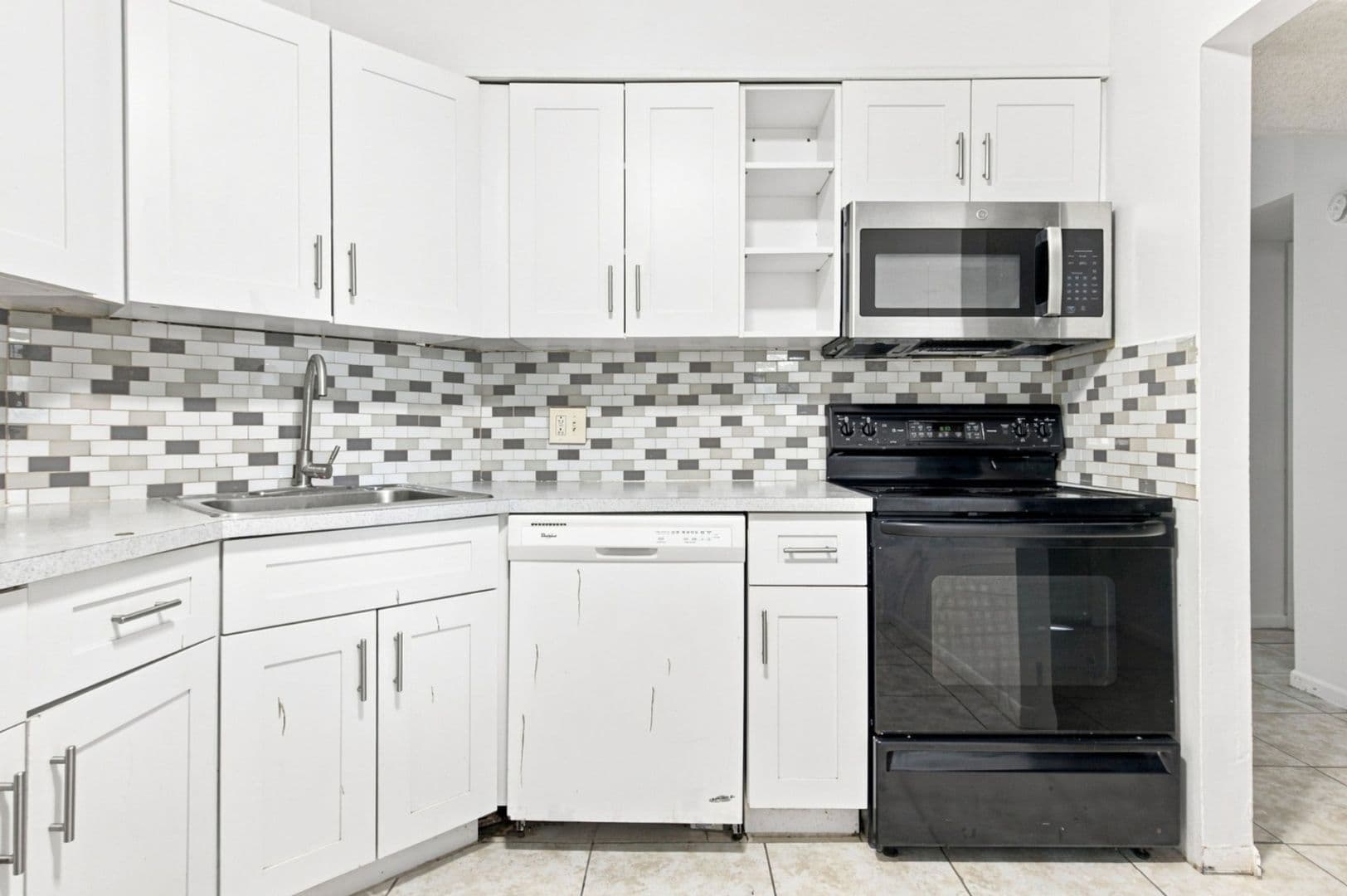 Lauderhill Condo: 3280 Spanish Moss Ter Apt 403