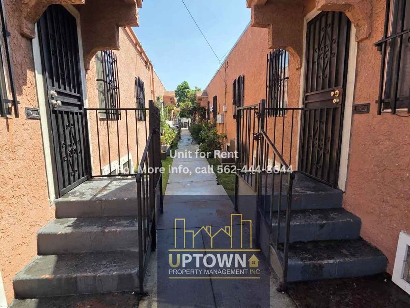 Los Angeles Apartment: 11018-11020 Compton Ave