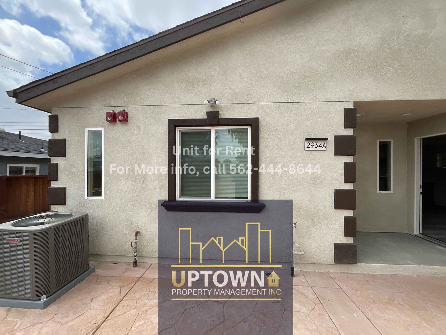 Long Beach Apartment: 2936 E. 70th St