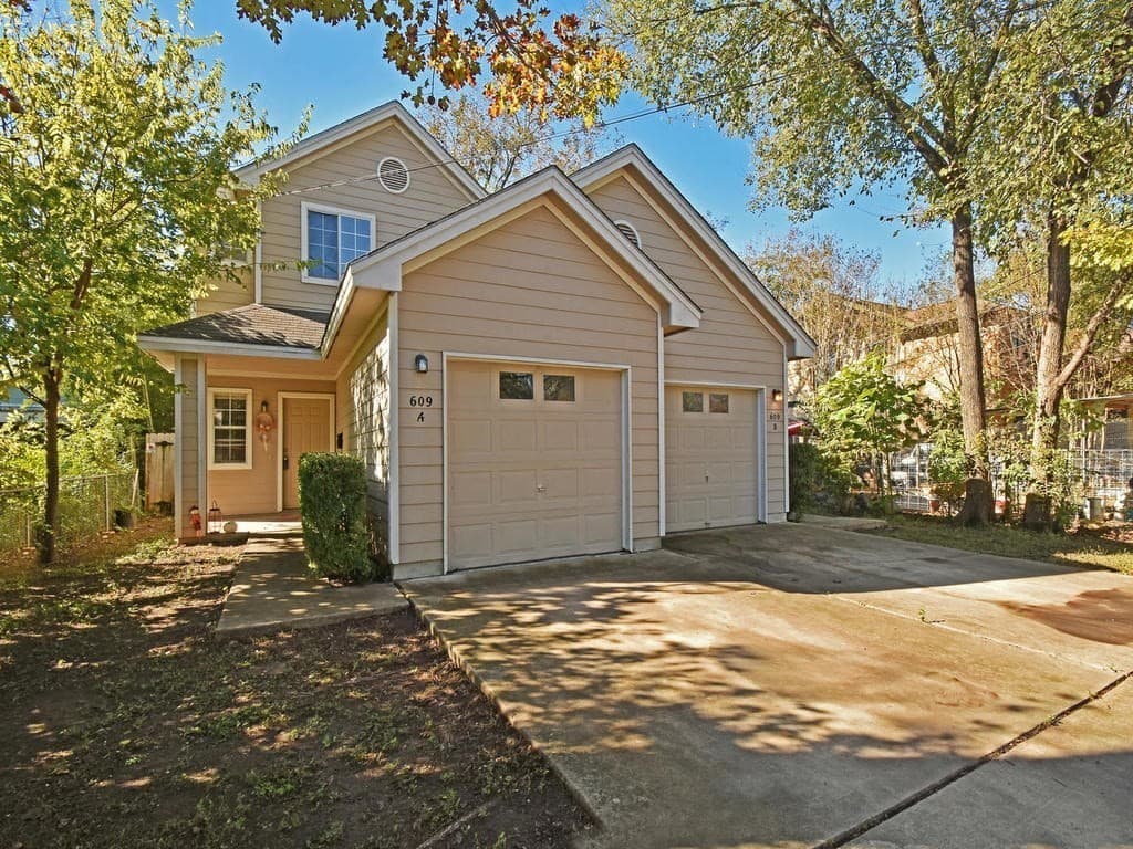 Austin Apartment: 609 East 49th Street