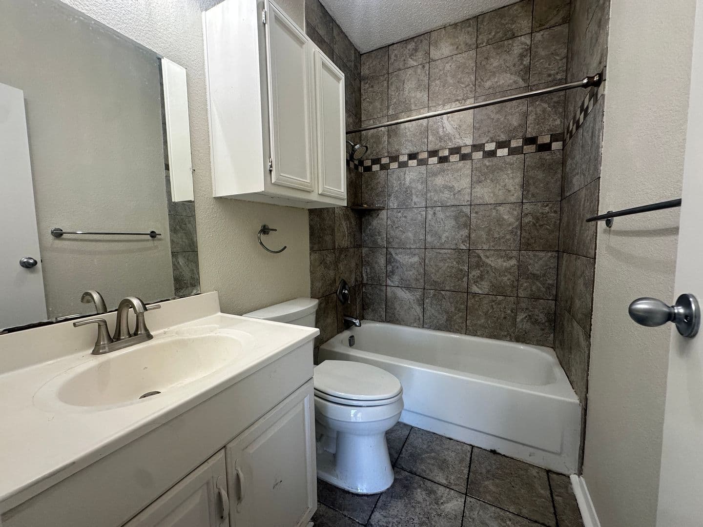 Austin House: 2901 San Jacinto #304