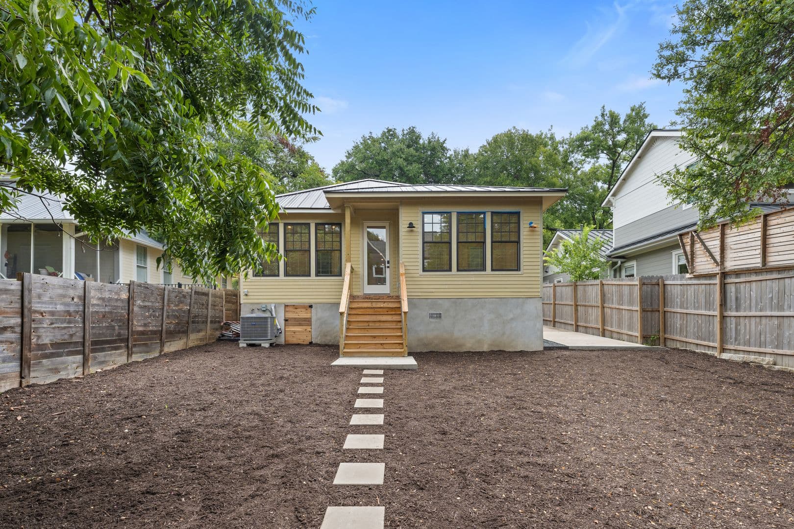 Austin Apartment: 1914 David Street