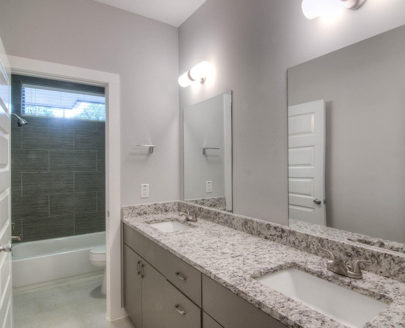 Austin House: 4303 Red River