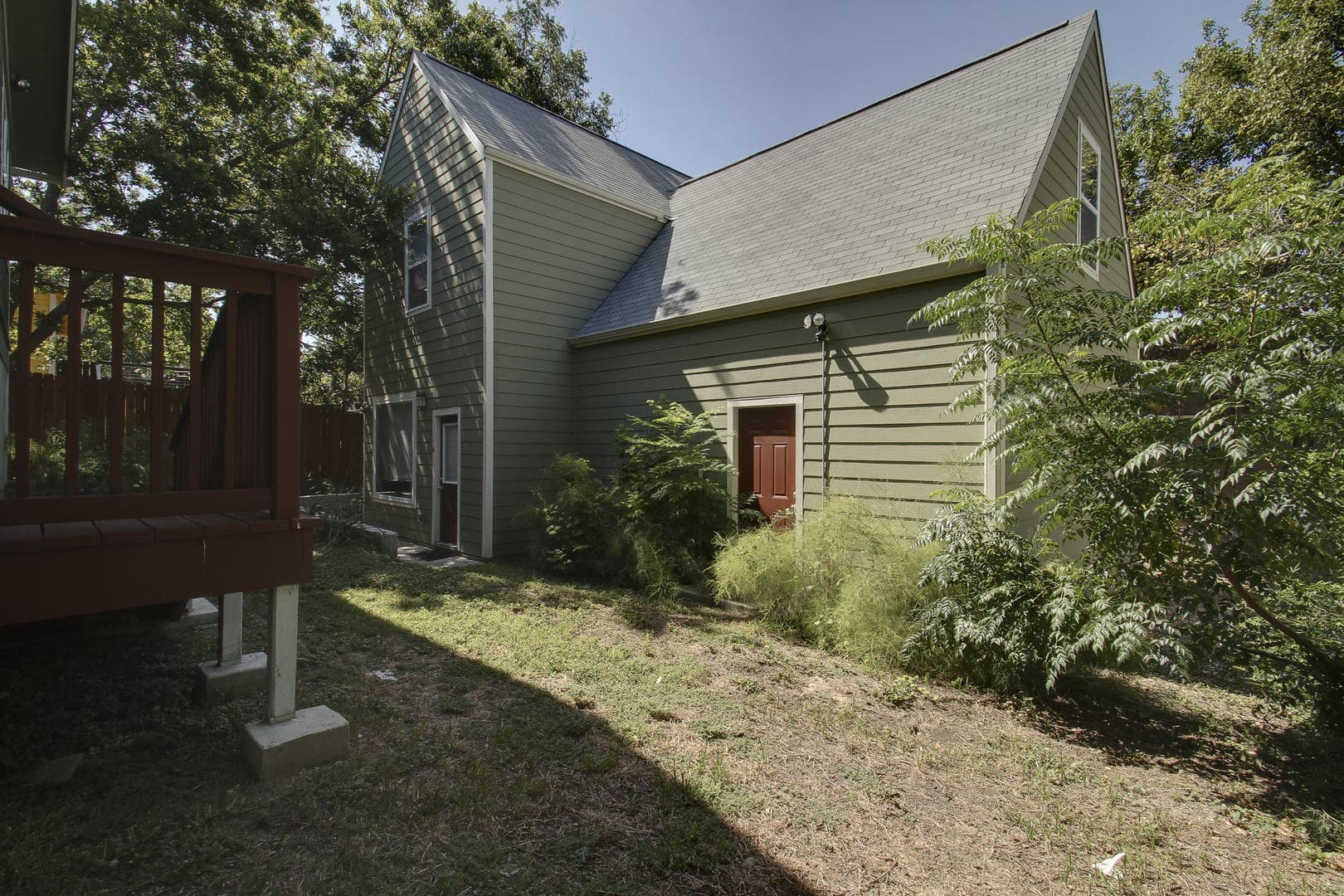 Austin Apartment: 811 W. 30th Street