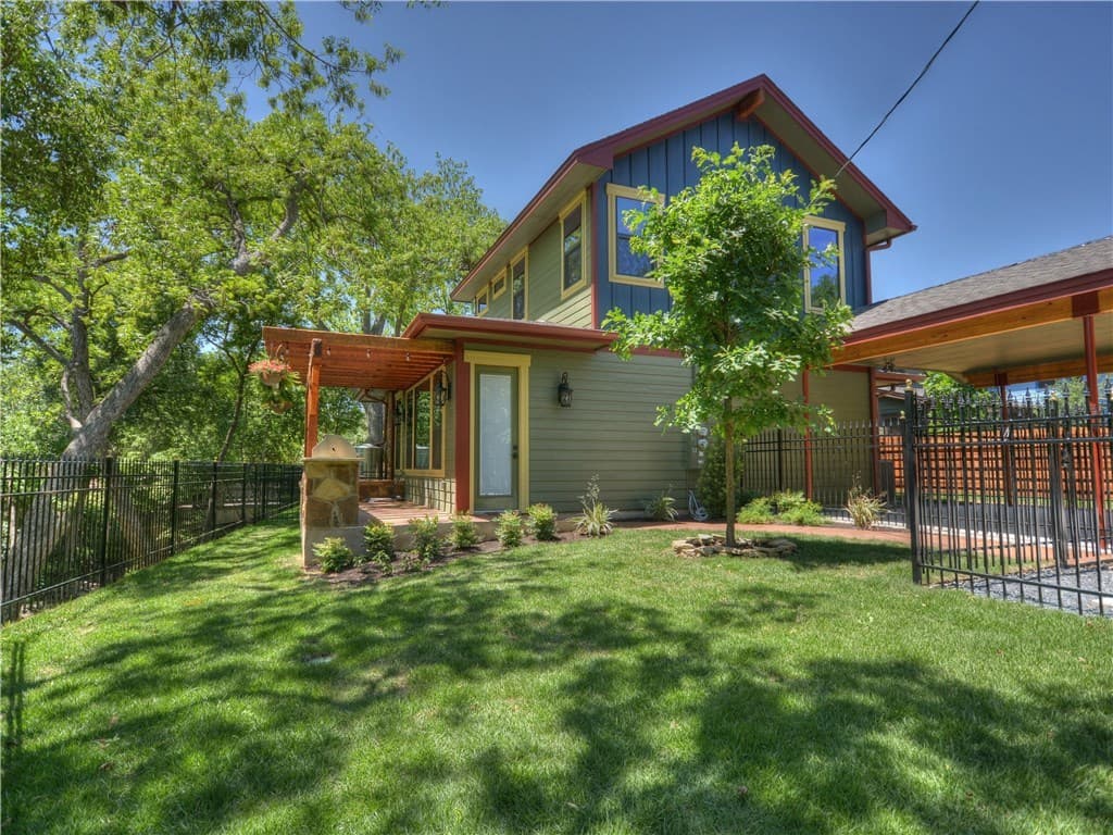 Austin Apartment: 722 Harris Avenue