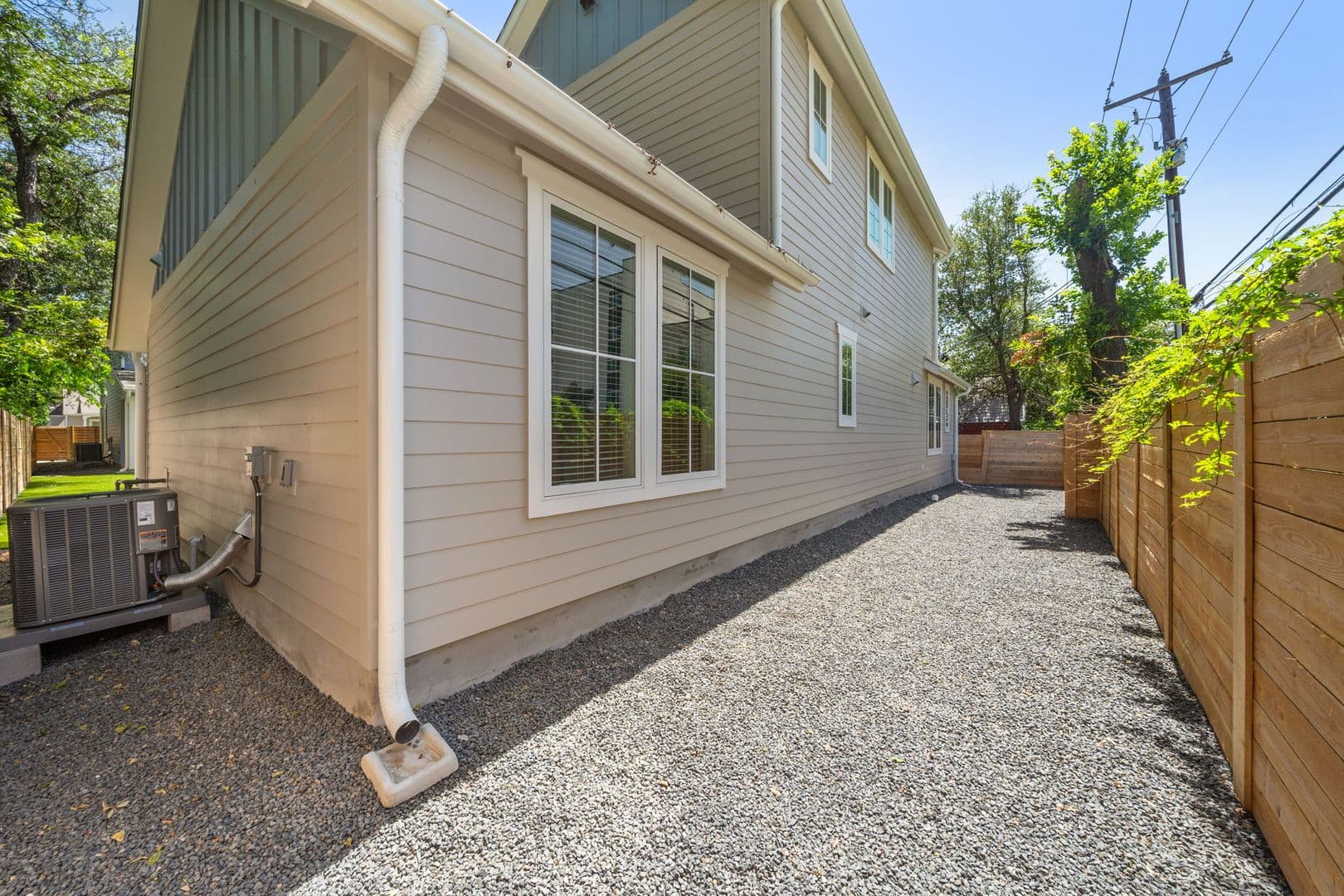 Austin Apartment: 917 E 37th Street