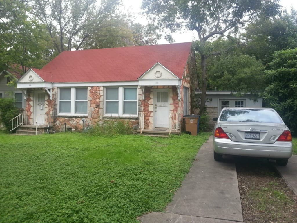 Austin Apartment: 818 East 30th Street