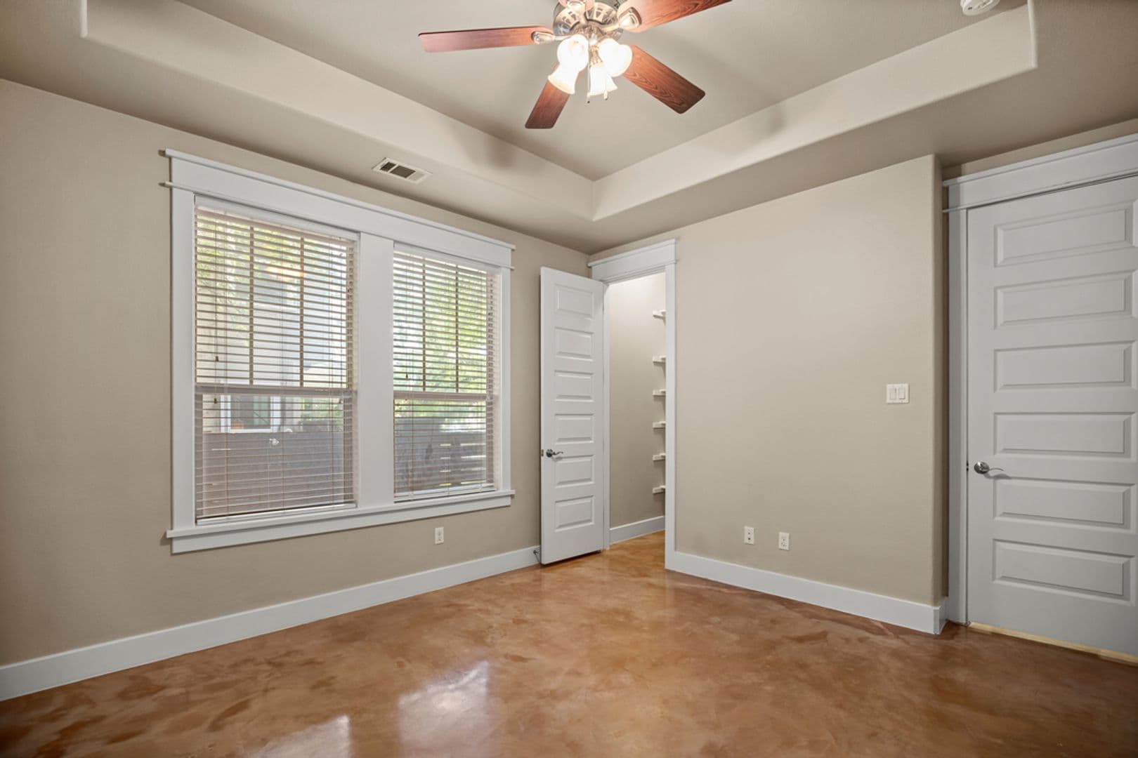 Austin House: 3900 Willbert Road