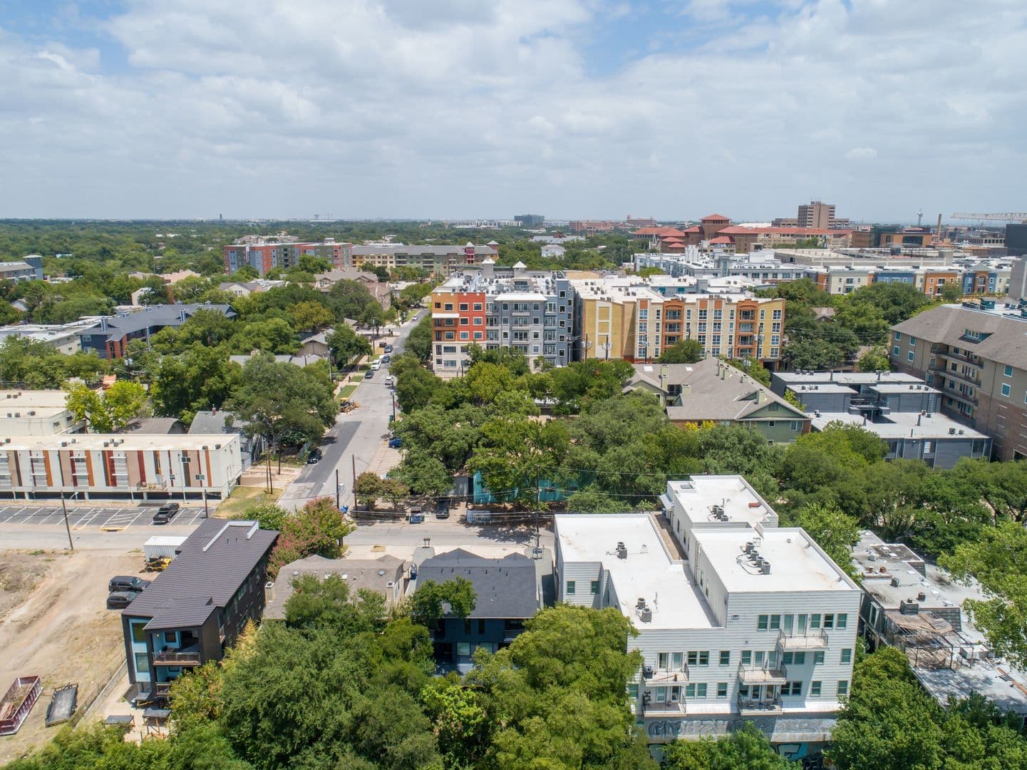 Austin Apartment: 2710 San Pedro Street