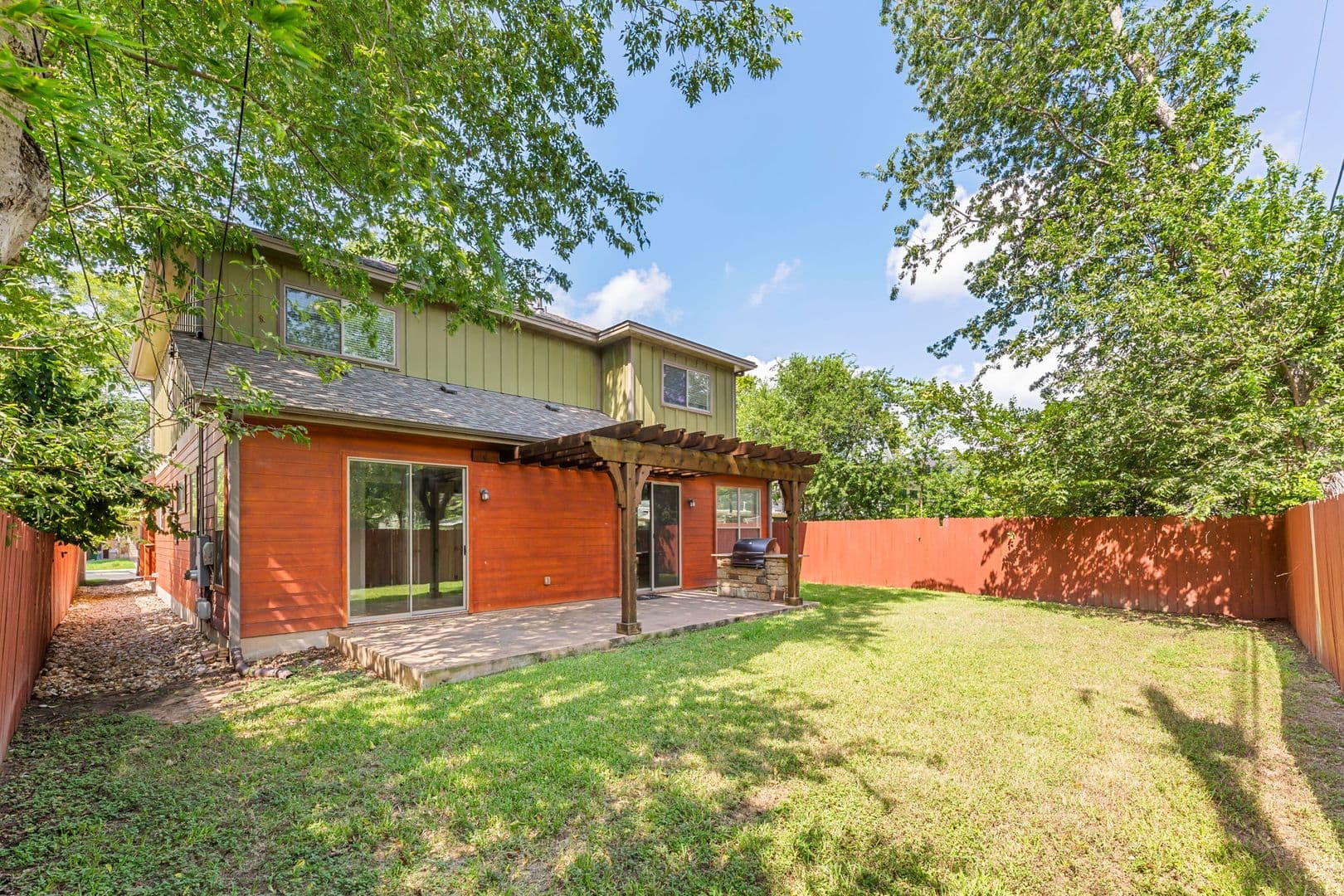 Austin House: 304 Zennia Street