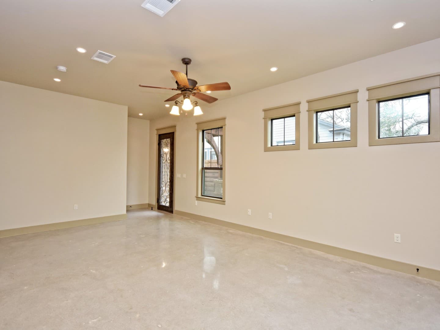 Austin Apartment: 716 Harris Avenue