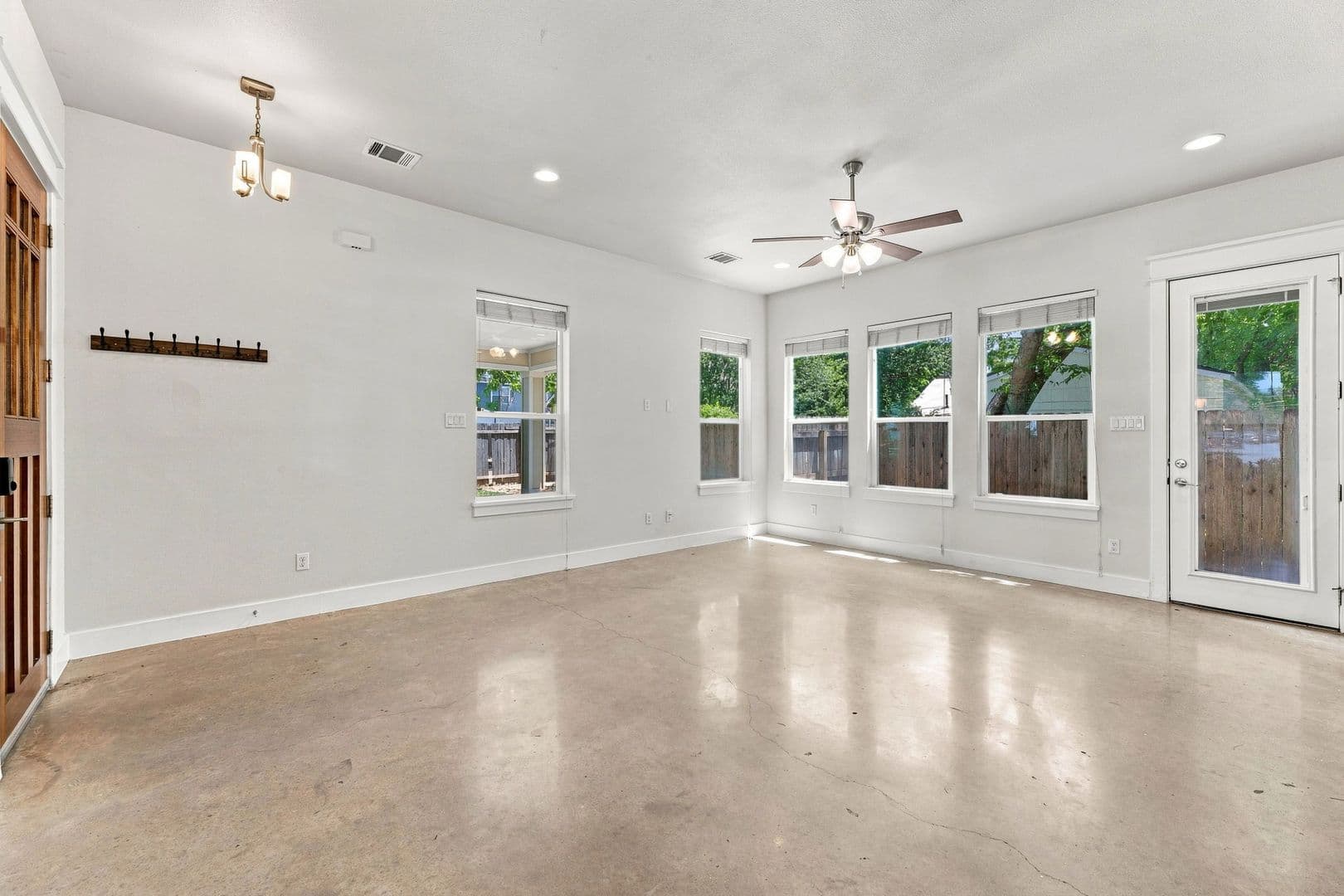 Austin House: 923 East 37th Street