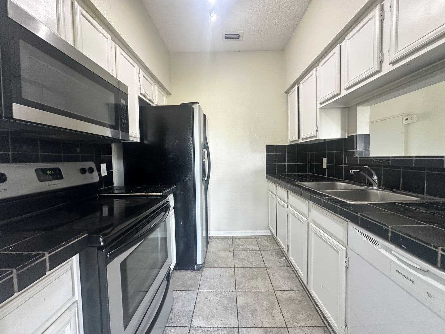 Austin House: 2901 San Jacinto #304