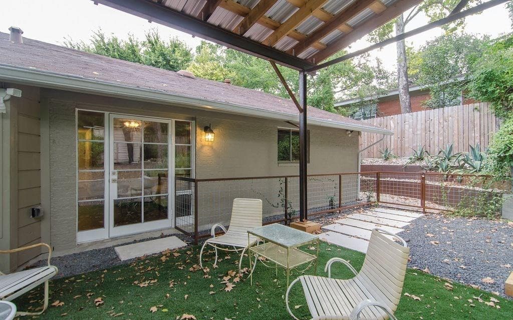 Austin Apartment: 1003 West Martin Luther King, Jr Blvd.