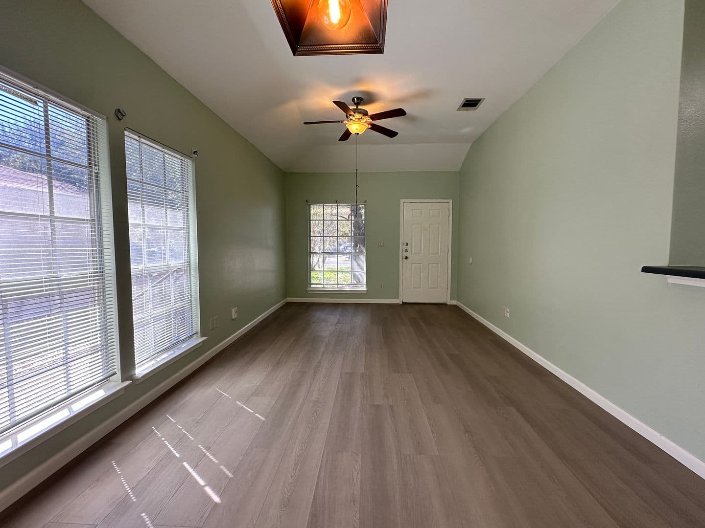 Austin Apartment: 8706 Weiser