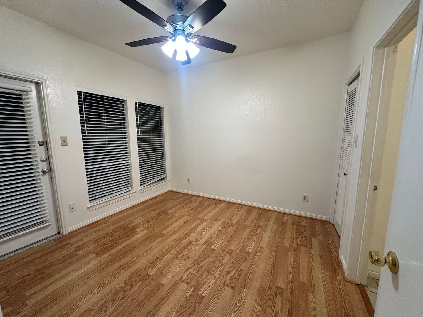 Austin House: 1906 Robbins Place, #308
