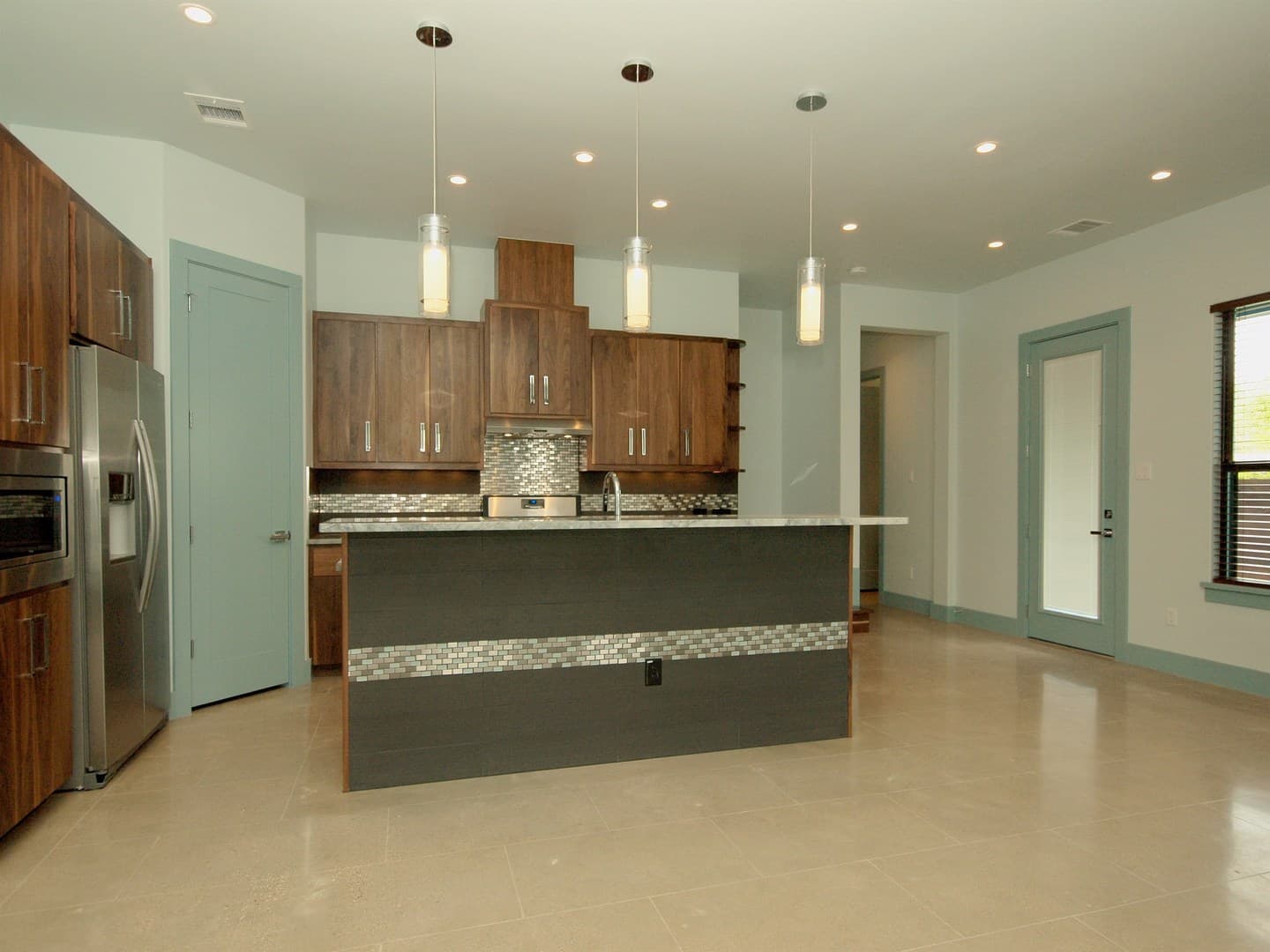 Austin Apartment: 306 Franklin Blvd
