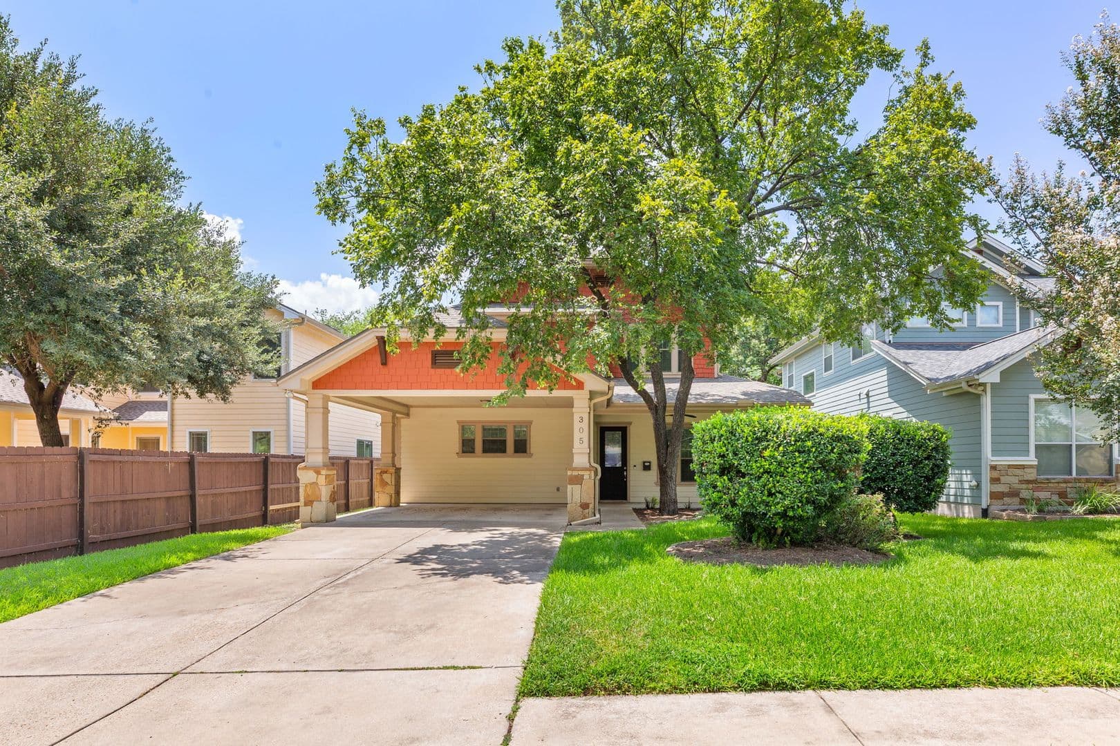 Austin House: 305 Zennia Street