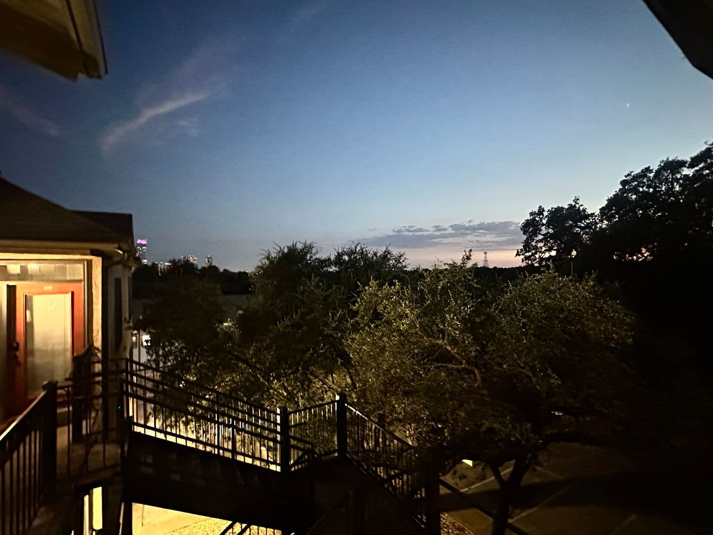Austin House: 1906 Robbins Place, #308
