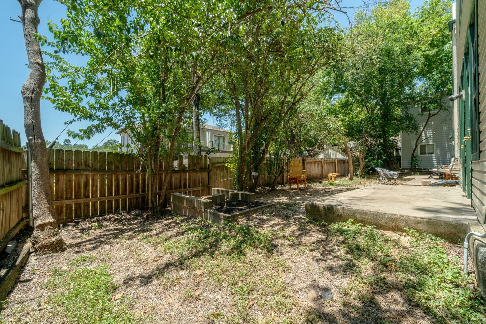 Austin House: 2300 Leon St #101