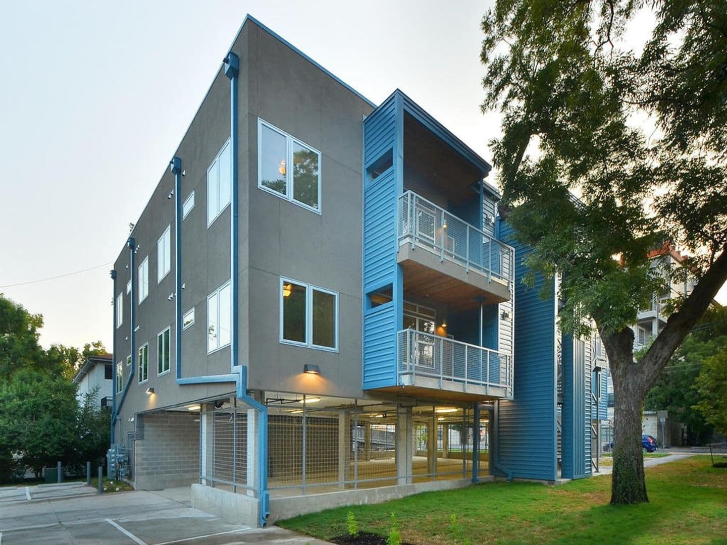 Austin Apartment: 2822 Rio Grande Street